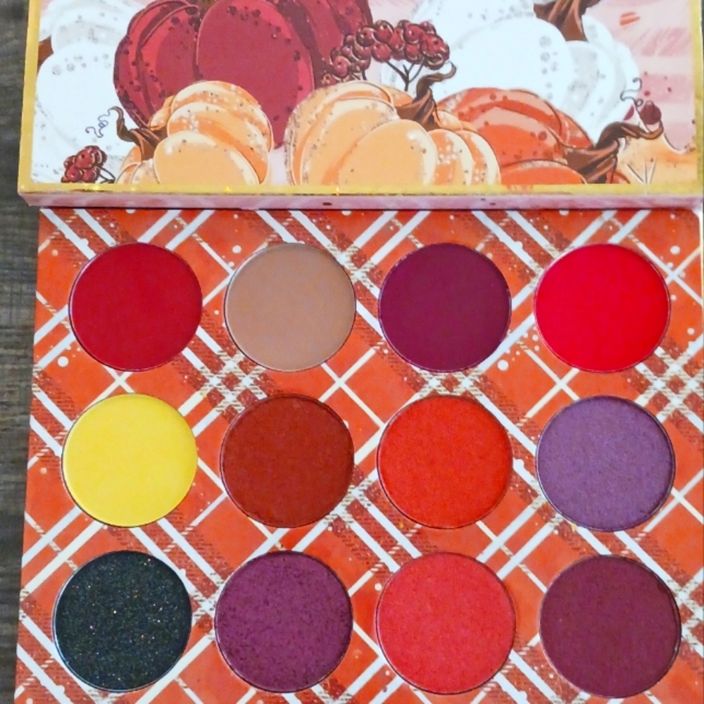 Peachy queen pumpkin spice palette